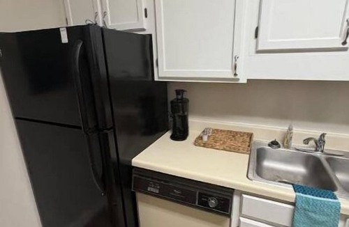 Five Points Apartment | Downtown Getaway/Free Parking