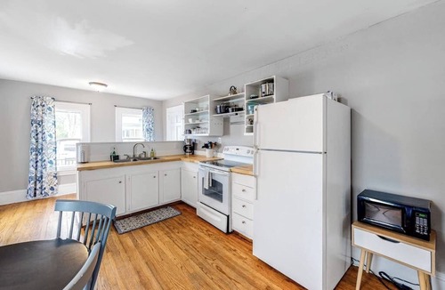 Castine House | Downtown Getaway w/Full Kitchen & Furnished Porch - Walk to the Beach/Harbor