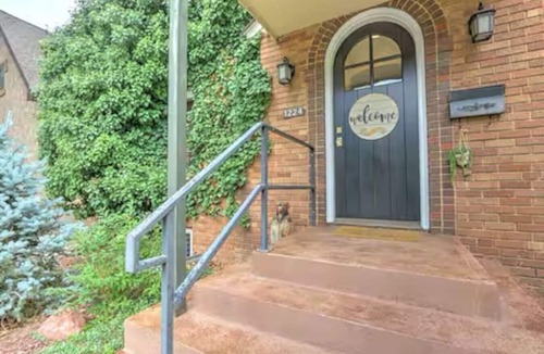 Glenwood Springs House | Downtown Glenwood Retreat