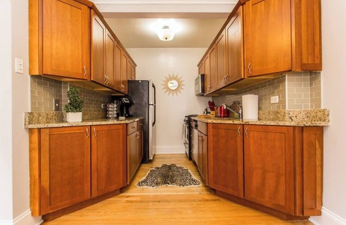 Streeterville Apartment | Downtown Guild #4 | Mag Mile, Gold Coast