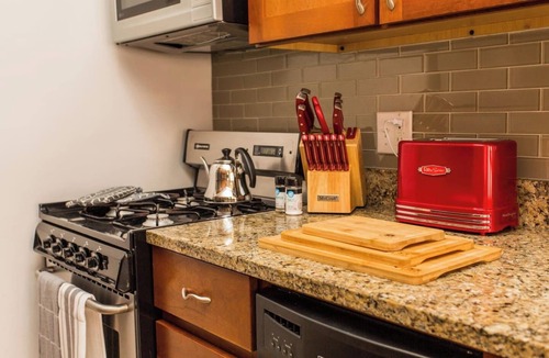 Streeterville Apartment | Downtown Guild #4 | Mag Mile, Gold Coast