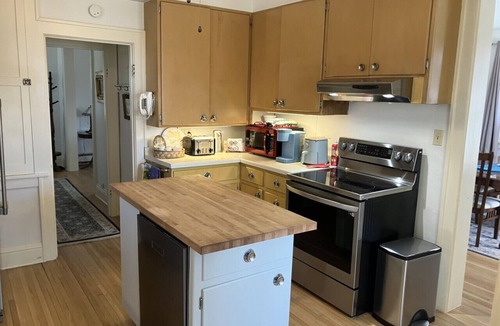 Hibbing House | Downtown Hibbing, 3 bd, 1 bath home with garage