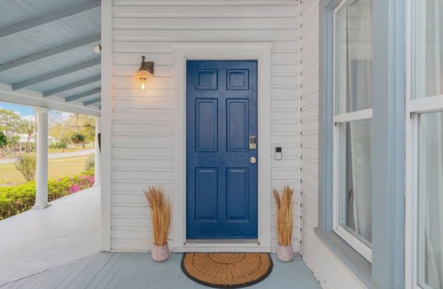 De Funiak Springs House | Downtown Historic District 35 min to 30A