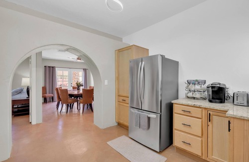 Barrio Viejo House | Downtown Historic 4BR/2BA with parking, Downtown Historic 4BR/2BA with parking