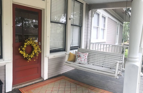 Orange House | Downtown historic Charmer