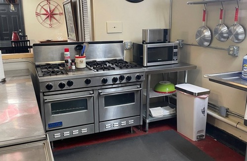 Winfield House | Downtown historic industrial loft, dog-friendly, sleeps 15+