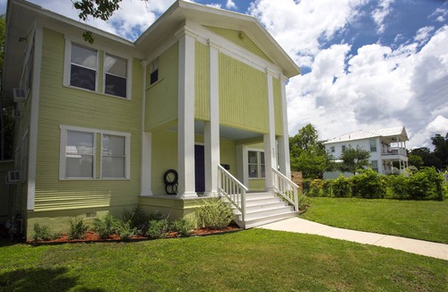Eastside Promise Neighborhood Apartment | Downtown Historic Neighborhood, great location.