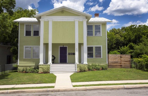 Eastside Promise Neighborhood Apartment | Downtown Historic Neighborhood, great location.