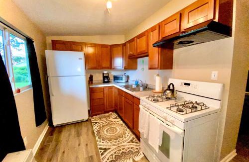 Hobart Apartment | Downtown Hobart Cozy 1 Bedroom