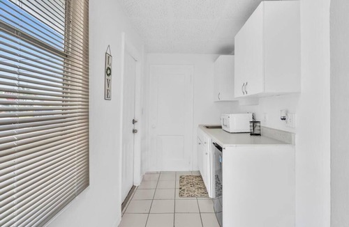 Downtown Hollywood Apartment | Downtown Hollywood Beach Blvd Studio Getaway