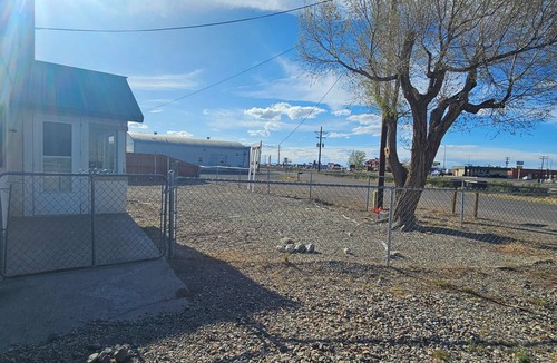 Alamosa House | Downtown home family and pets.