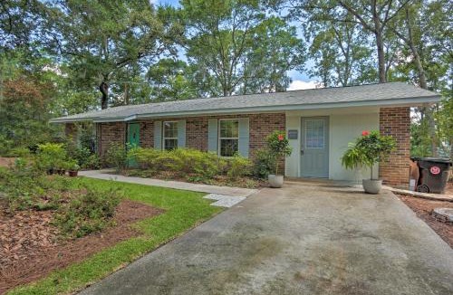 Beaufort House | Downtown Home w/Yard & BBQ - 6 Mi to Downtown!