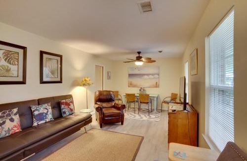 Beaufort House | Downtown Home w/Yard & BBQ - 6 Mi to Downtown!