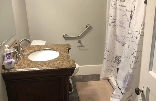 Houma House | Downtown Houma, LA - Near Main St and Courthouse