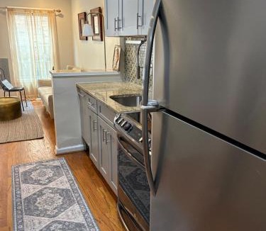 Navy Yard House | Downtown House Free On-site Parking A