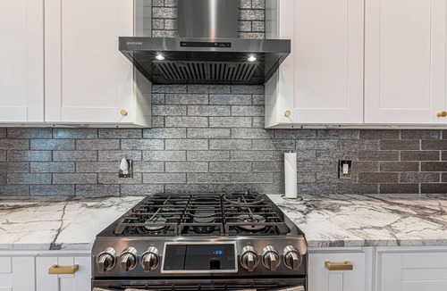 Northside House | Downtown Houston Escape 3BR Modern Home + Heated Pool
