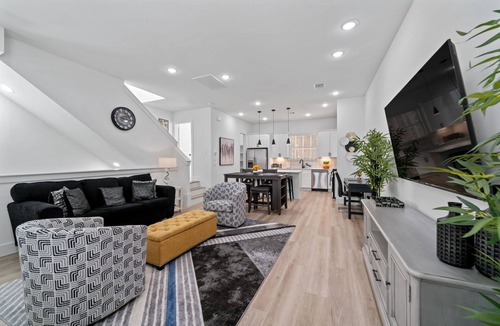 South Central Houston House | Downtown Houston New House!