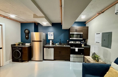 Old Town Apartment | Downtown Huntsville Gem - Walk to VBC