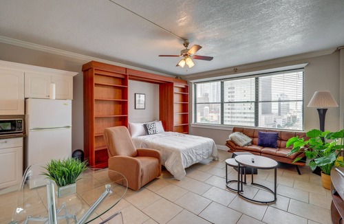 Downtown Jacksonville Apartment | Downtown Jacksonville Studio w/City Views!