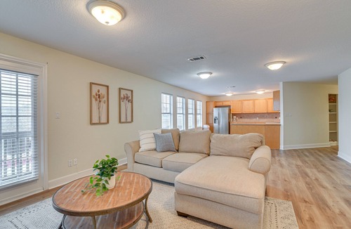 Clear Lake Shores Apartment | Downtown Kemah Rental ~ 3 Blocks to Boardwalk!