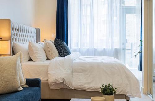 Gay Village Apartment | DownTown King Suite with Balcony