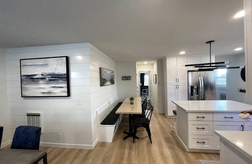 Wapato Point House | Downtown Lake Chelan Gem - Walkable - Hot Tub