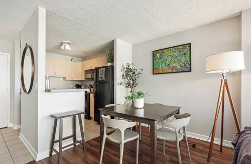 South Loop Condo | Downtown Lake VIEWS, Mich Ave, Museums 2bd/2ba