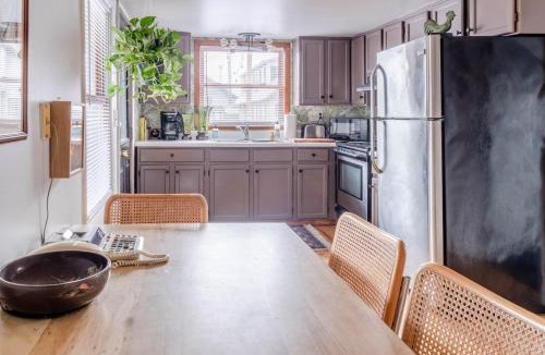 South End Apartment | Downtown Lakefront Hideaway