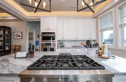 Cape Charles House | Downtown Lakefront Location!