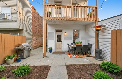 Lancaster House | Downtown Lancaster Luxury 4BR - Garage & Parking