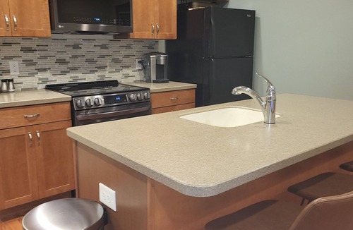 Lexington Apartment | Downtown Lexington Private Apt!