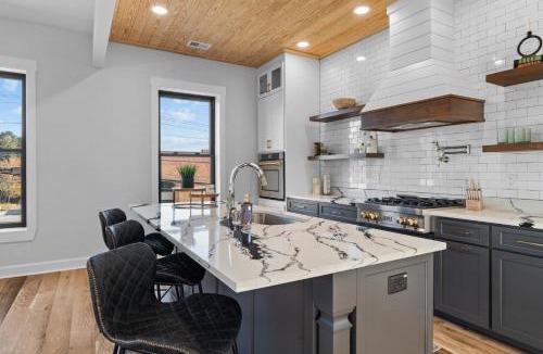 Lillington Apartment | Downtown Lillington Loft