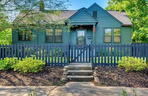 East of Broadway House | Downtown Little Rock Home w/ Porch - Walk to SoMa!