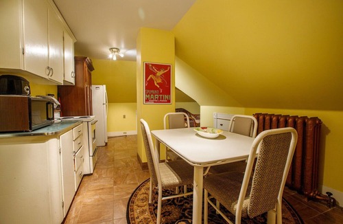 Liverpool Apartment | Downtown Liverpool, elegant garrett penthouse, Jacuzzi for two.