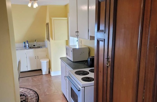 Liverpool Apartment | Downtown Liverpool, elegant garrett penthouse, Jacuzzi for two.