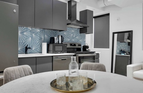 Downtown Montreal Apartment | Downtown|Loft 3beds|6 guests