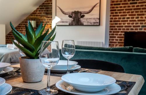 Centre Ville Apartment | DOWNTOWN LOFT - CENTRE VILLE - WiFi - NETFLIX
