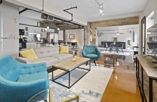 Downtown Austin Apartment | Downtown Loft on 5th St