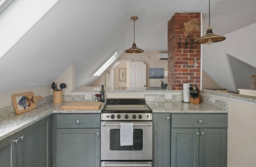 Parkside Apartment | Downtown Loft with Water Views