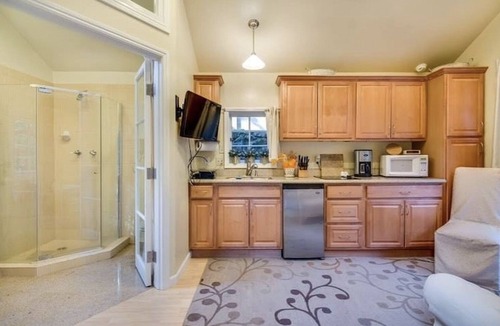 Los Gatos Apartment | Downtown Los Gatos Retreat