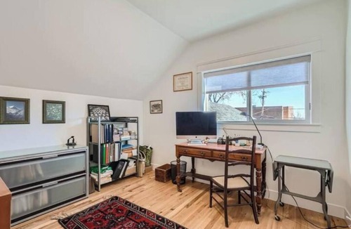 Louisville House | Downtown Louisville 3-BDR Fully Furnished Gem