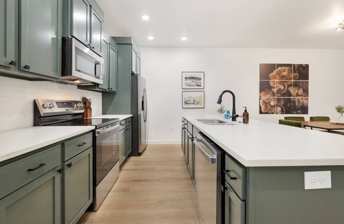 Rogers House | Downtown Luxe-Easy 0.7 mi walk to DT-New/Modern
