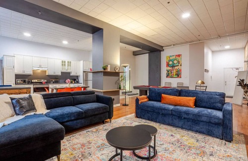 International District Apartment | Downtown Luxe Loft Retreat