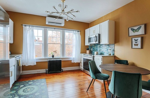 Staunton Apartment | Downtown Luxe: Luxury Vintage + Downtown