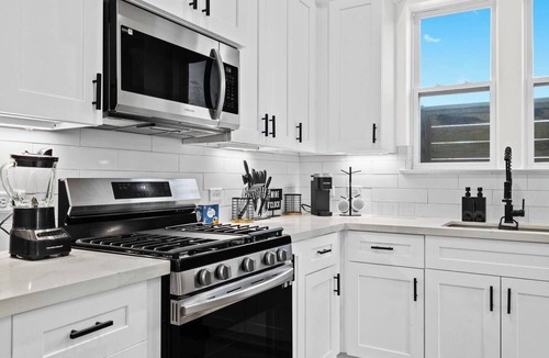 Greater Third Ward House | Downtown Luxe Retreat: Pool, Patio, Games & Grill