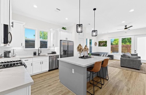 Greater Third Ward House | Downtown Luxe Retreat: Pool, Patio, Games & Grill