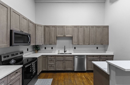 Delaware Apartment | Downtown Luxurious