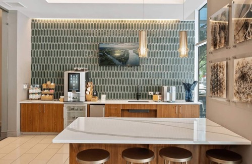 Waller Creek District Apartment | Downtown | Luxury 2BD Apt. | Pool | Gym | Great Views
