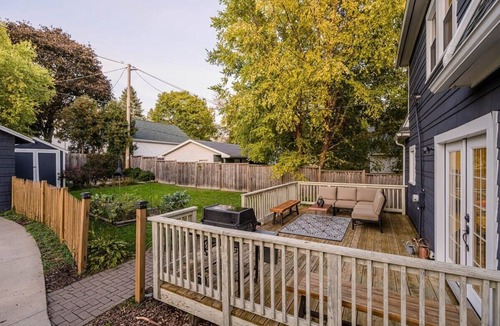 Appleton House | Downtown Luxury at Lawrence