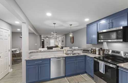 Downtown Wilmington Villa | Downtown Luxury | Free Parking | Steps to DuPont